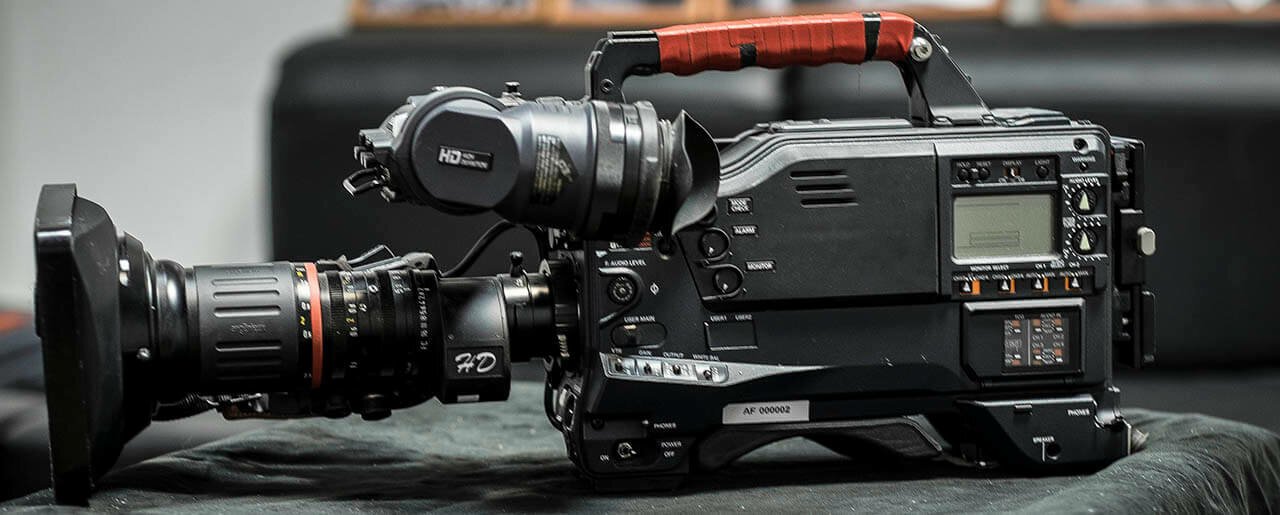 Профессиональные видеокамеры с максимальным разрешением съемки 2400x1350 в Калуге